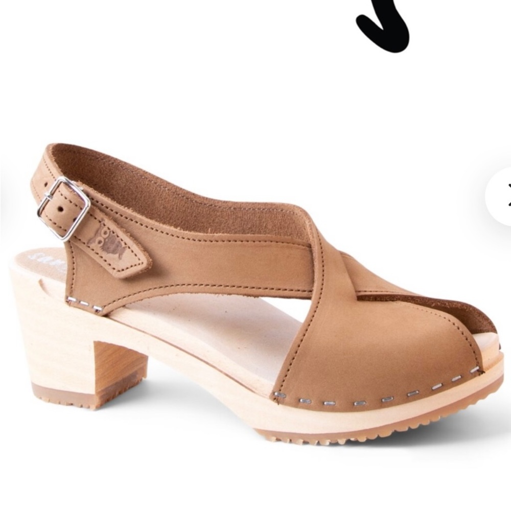 Sangrens clog sandals
